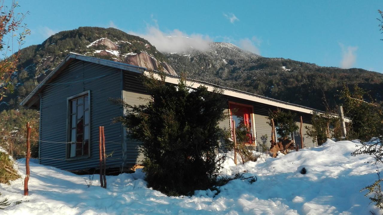 Cabanas Lomas Del Salto Puerto Chacabuco Buitenkant foto